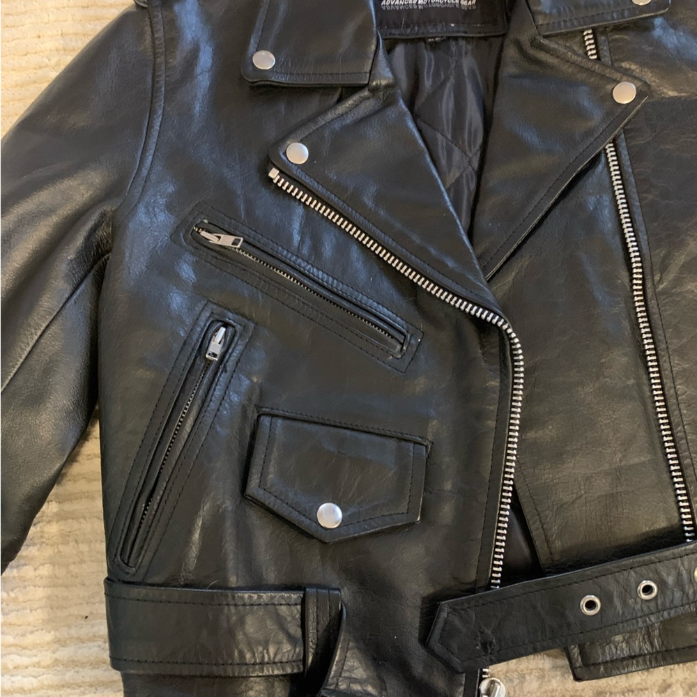 Vintage Women’s Leather Jacket- Advanced Motorcyle Gear - Picture 5 of 11